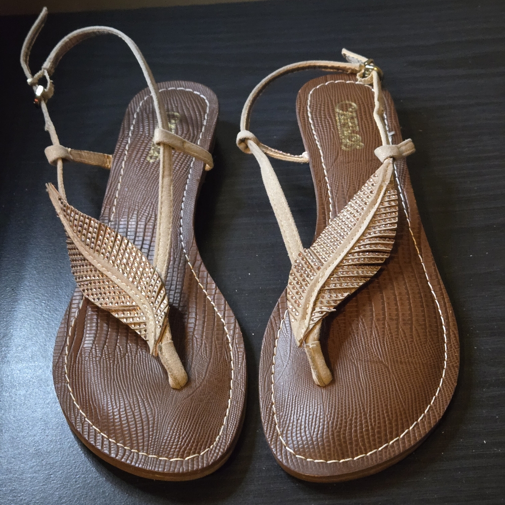 Leaf Sandals by Carlos Santana - Size 7